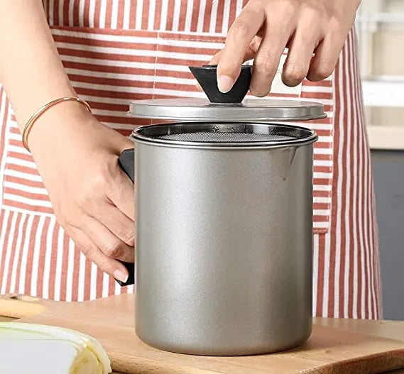 1.4L Strainer Oil Cooking Oil Filter Storage Oil Container Leakage Proof Oil Strainer Kitchen Oil Tank Cooking Oil Stainless-Steel Oil Filter Storage